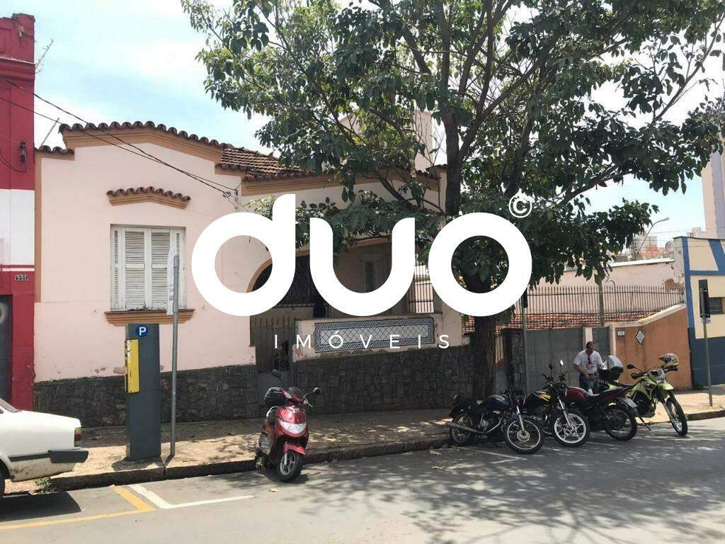 Casa à venda no Centro: 