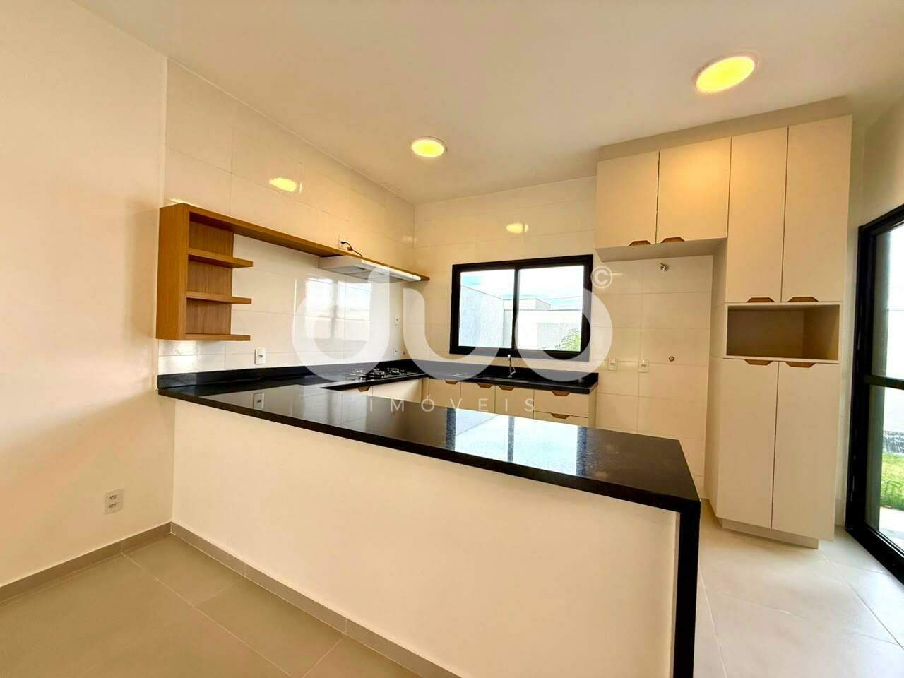 Casa em Condominío à venda no Reserva Jequitibá: 