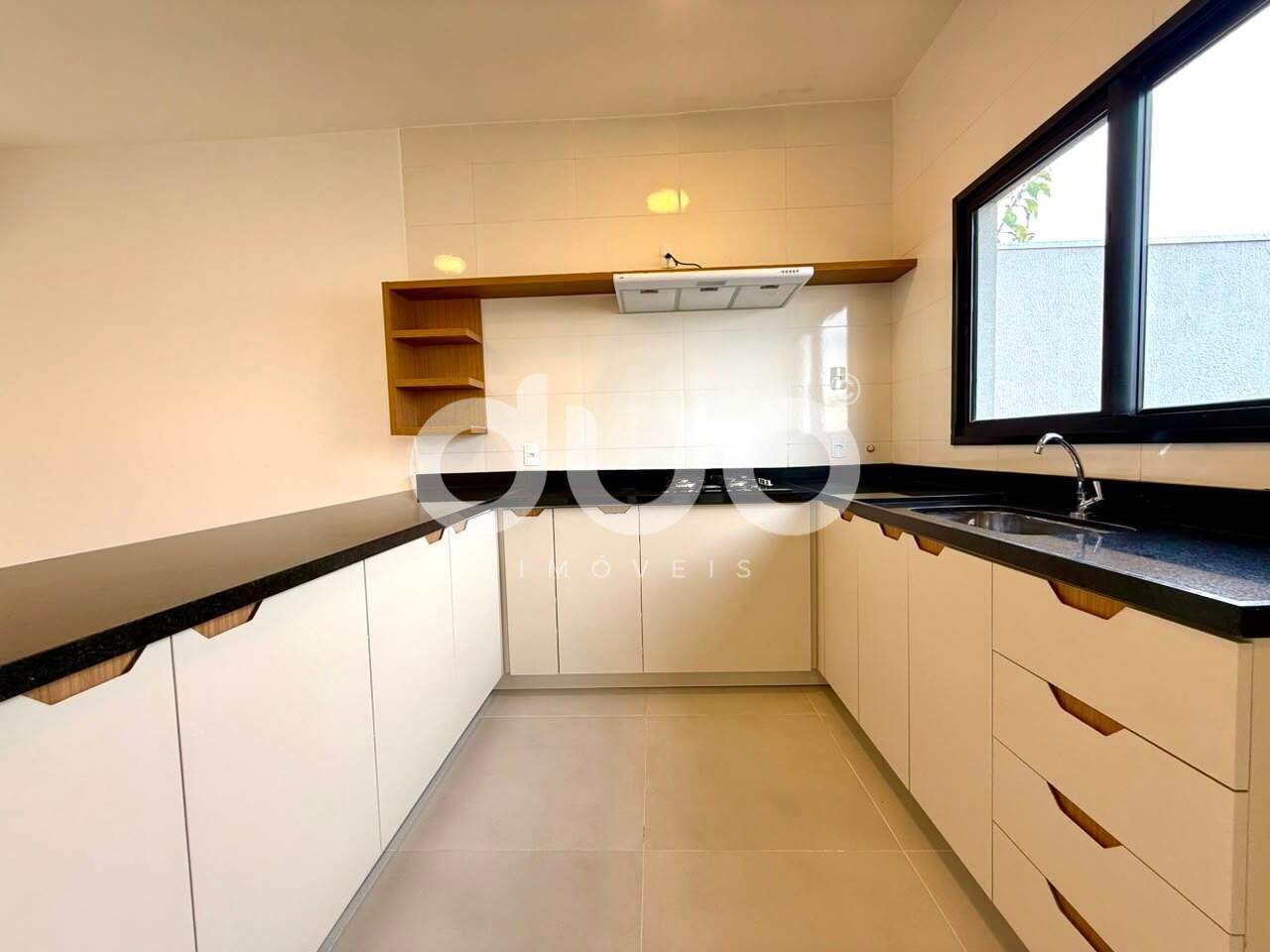 Casa em Condominío para aluguel no Reserva Jequitibá: 