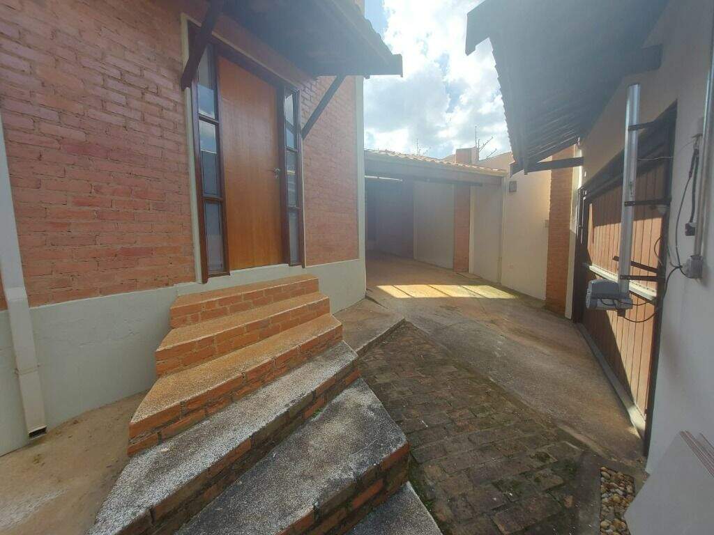 Casa para aluguel no Santa Rosa: 
