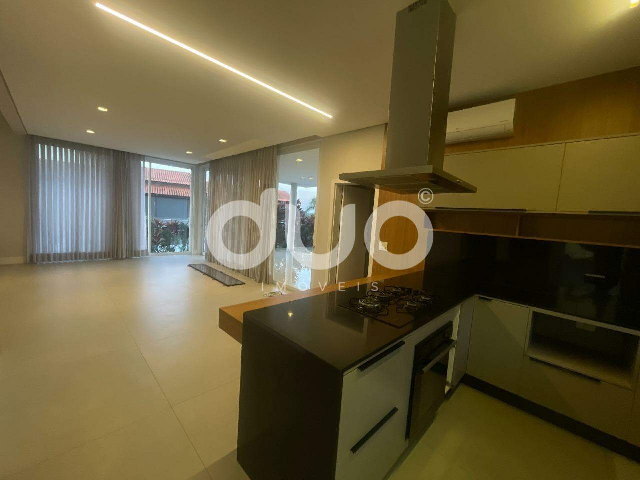 Casa em Condominío para aluguel no Monte Alegre: 