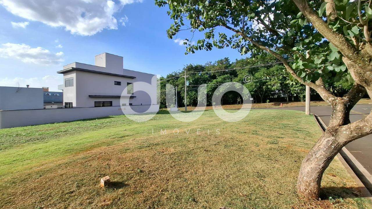 Terreno à venda no Loteamento Santa Rosa: 