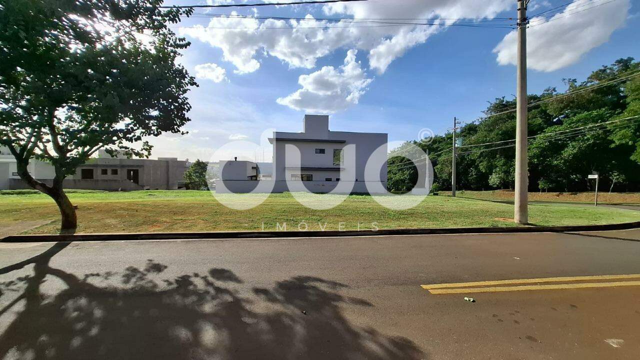 Terreno à venda no Loteamento Santa Rosa: 