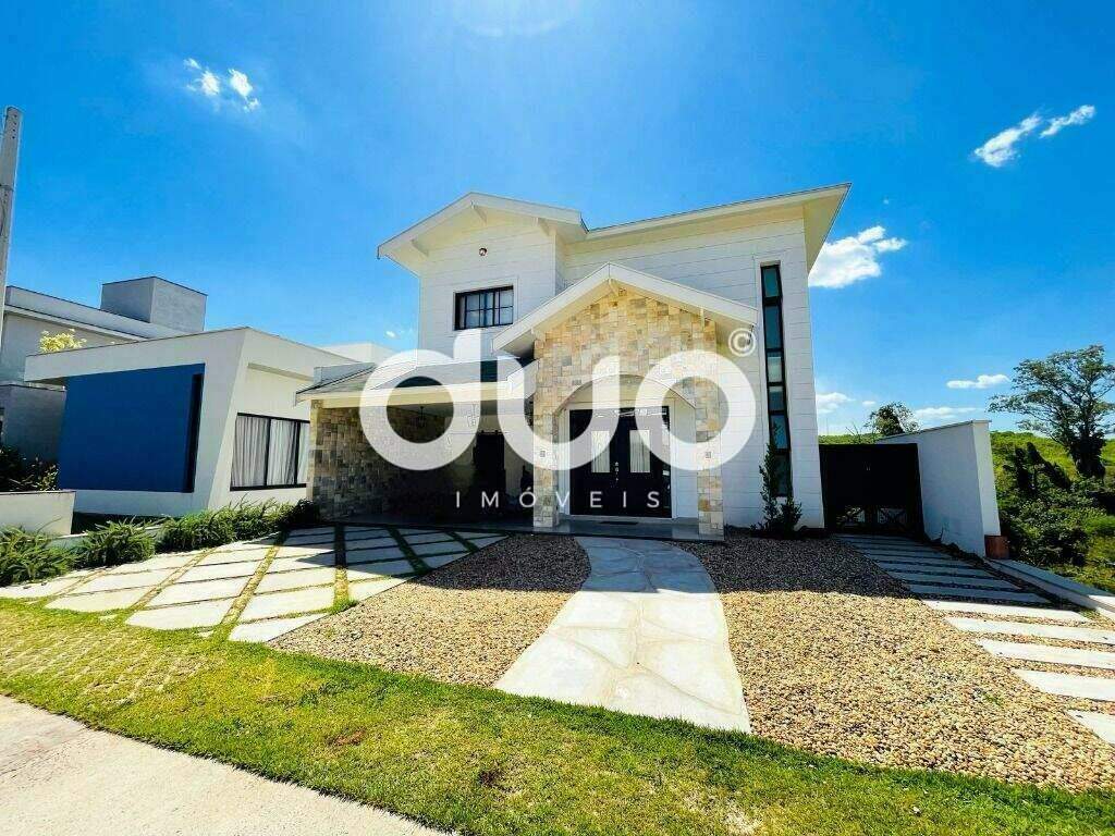 Casa em Condominío para aluguel no Santa Rosa: 