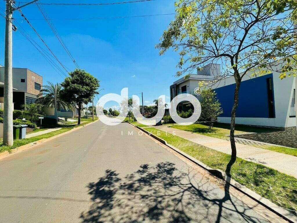 Casa em Condominío para aluguel no Santa Rosa: 