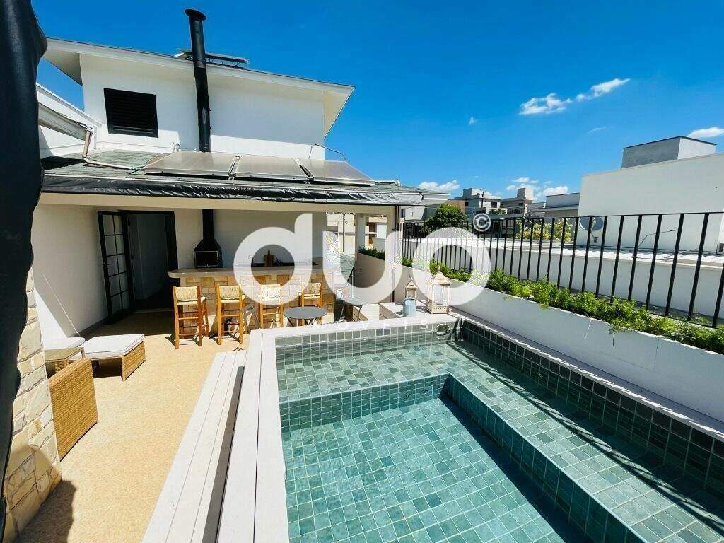 Casa em Condominío para aluguel no Santa Rosa: 