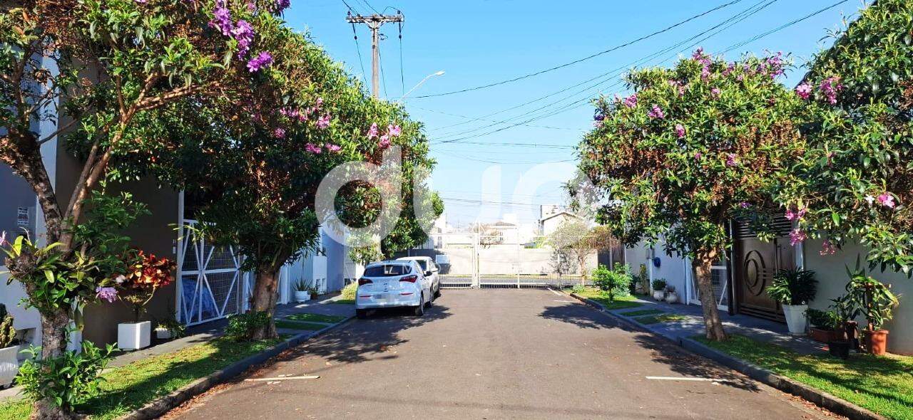 Casa em Condominío à venda no Água Branca: 