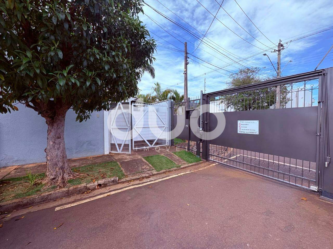 Casa em Condominío à venda no Água Branca: 