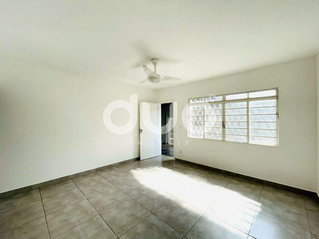 Casa, 3 quartos, 136 m² - Foto 2
