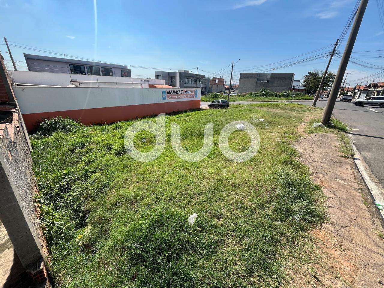 Terreno à venda no Jardim dos Manacás: 