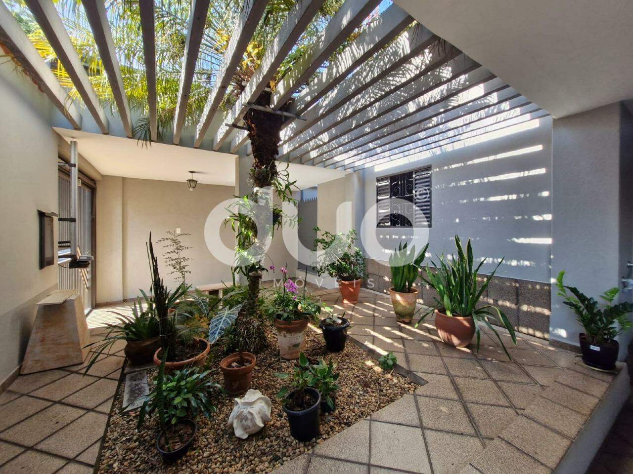 Casa, 5 quartos, 236 m² - Foto 2