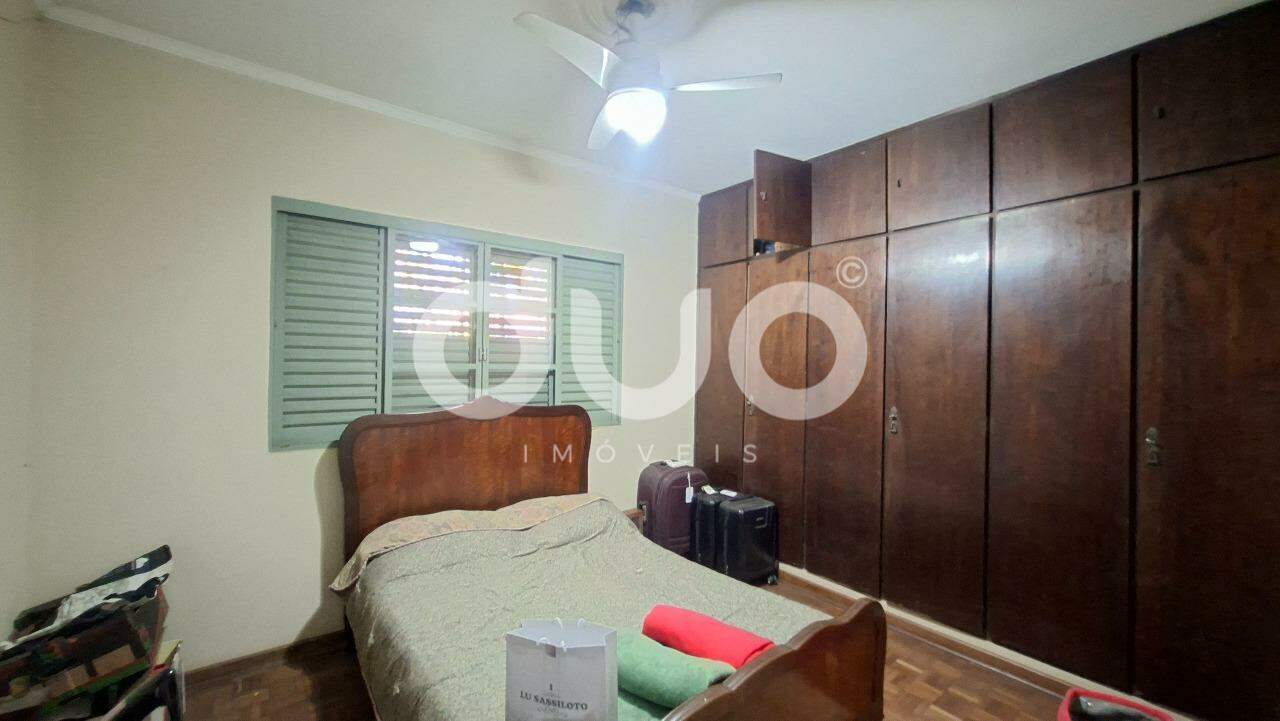 Sítio, 4 quartos, 2496 m² - Foto 8