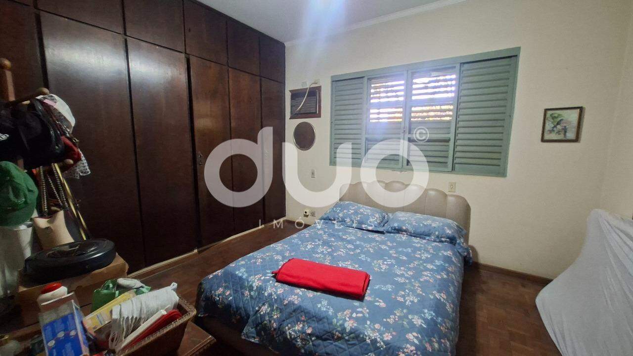 Sítio, 4 quartos, 2496 m² - Foto 9