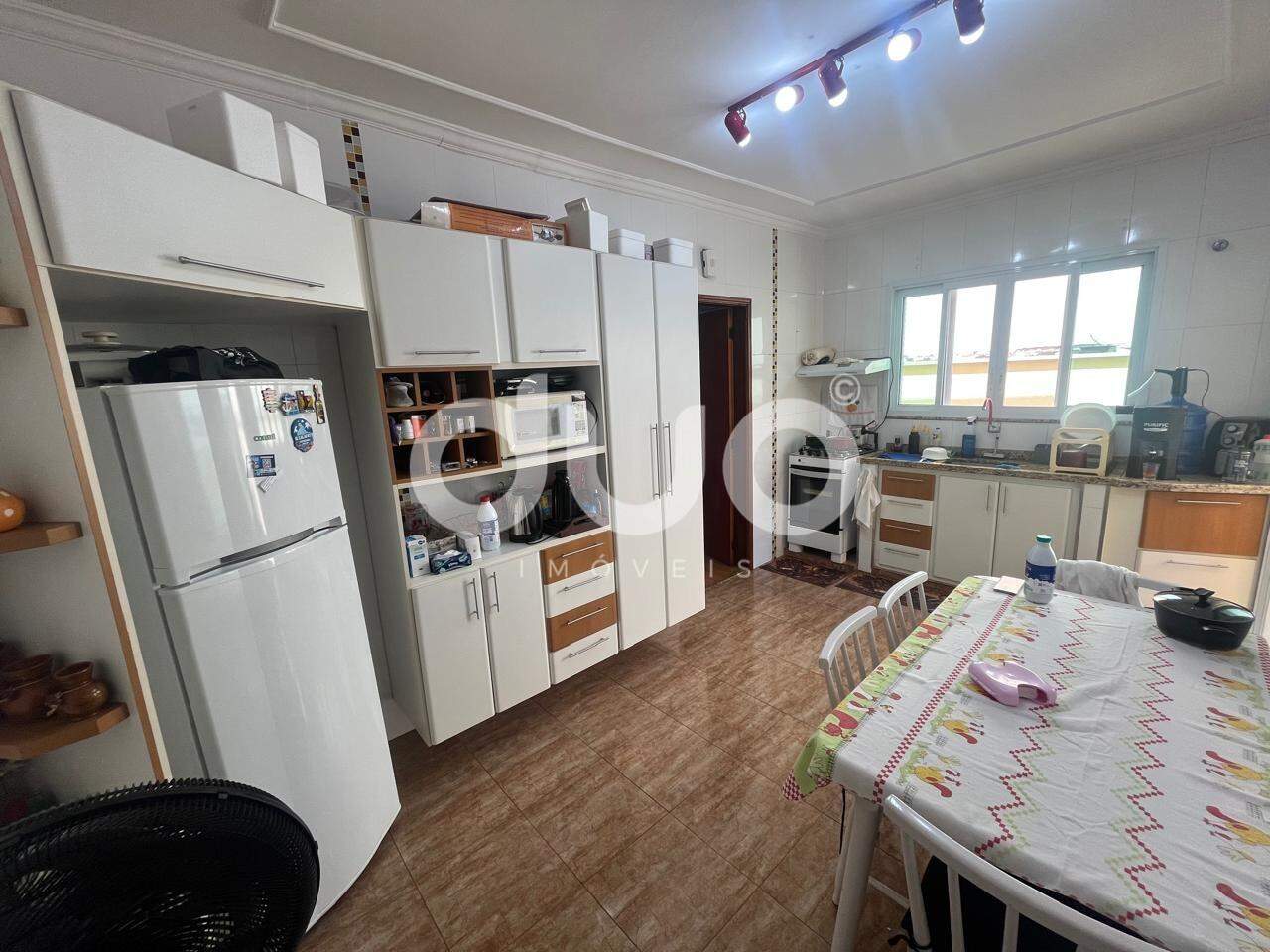 Casa, 2 quartos, 62 m² - Foto 1