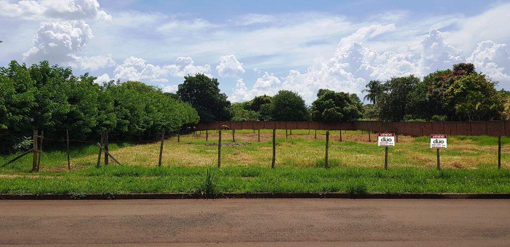 Terreno à venda no Santa Rita: 