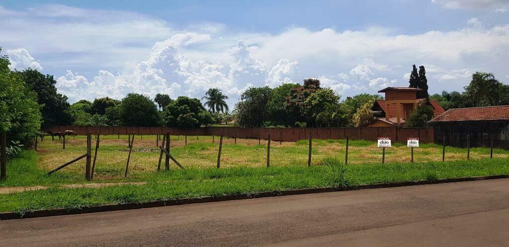 Terreno à venda no Santa Rita: 