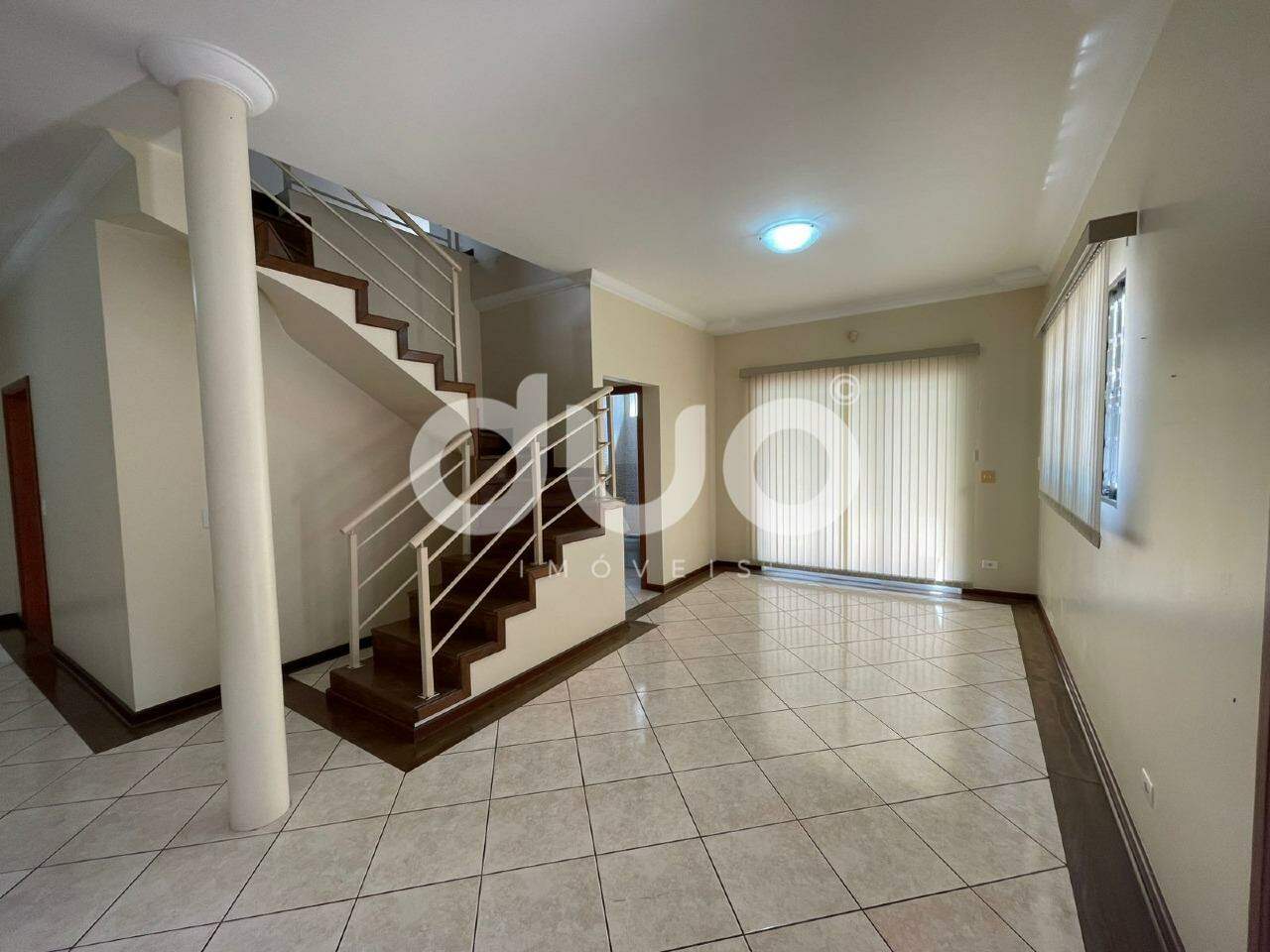 Casa, 3 quartos, 264 m² - Foto 1