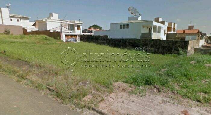 Terreno à venda no Parque Santa Cecília: 