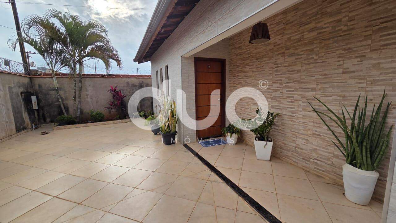 Casa, 3 quartos, 134 m² - Foto 1