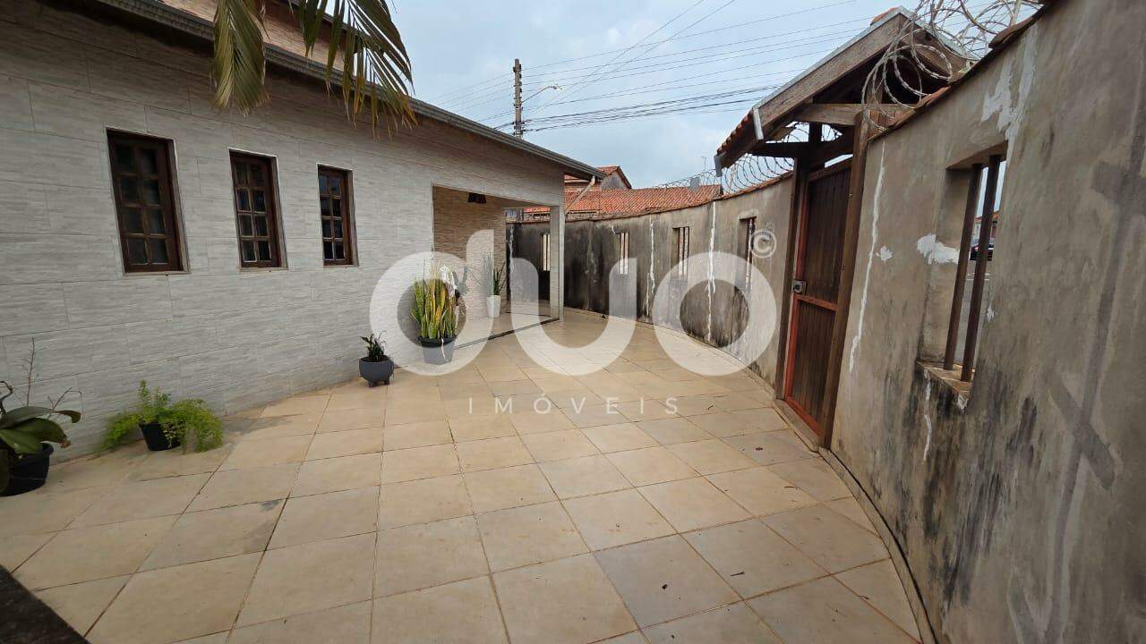 Casa, 3 quartos, 134 m² - Foto 2