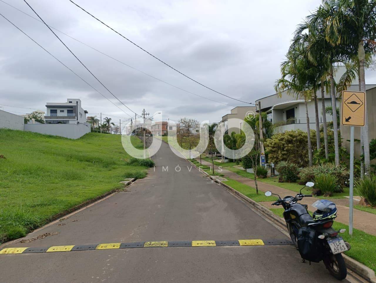 Terreno à venda no Santa Rosa: rua antonio henrique 
