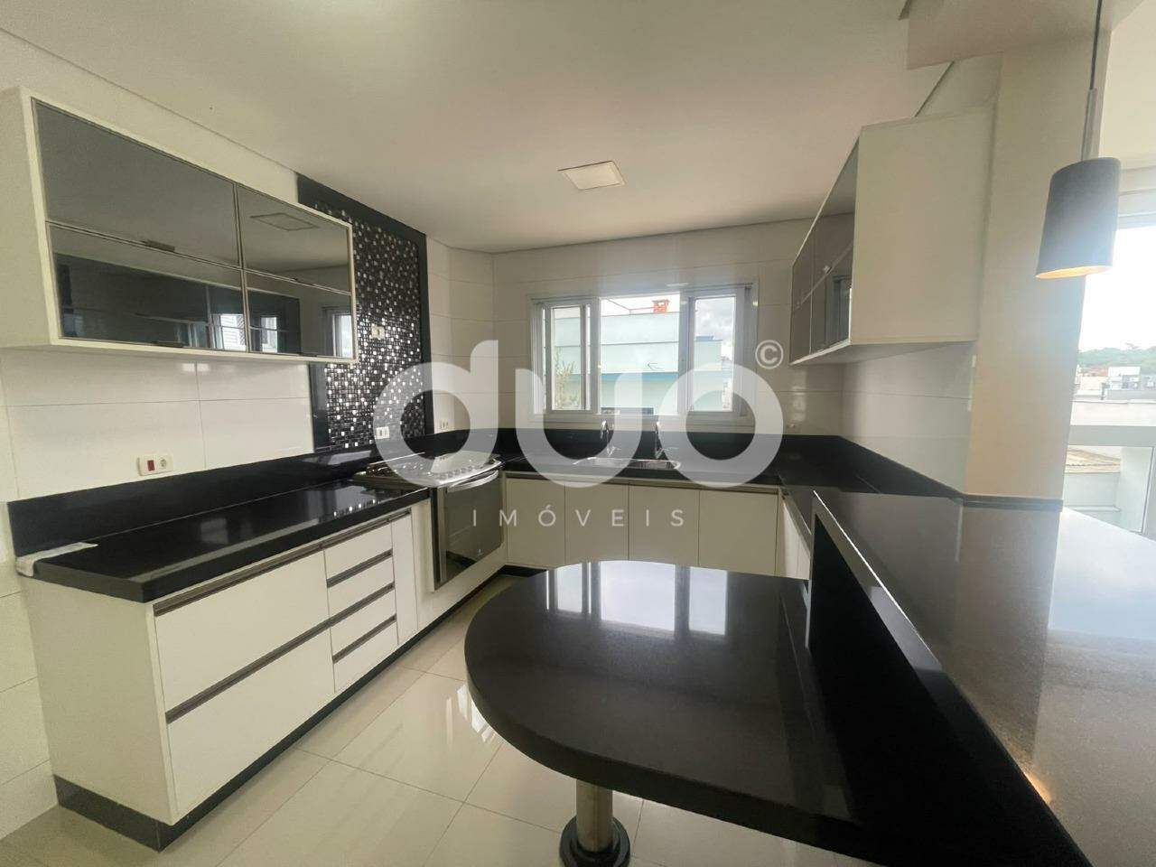 Casa em Condominío para aluguel no Ondas: 