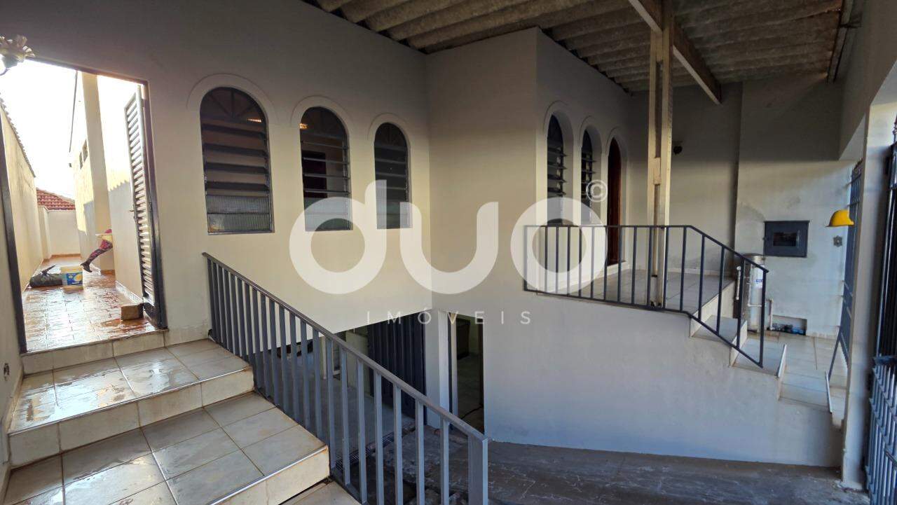 Casa, 3 quartos, 240 m² - Foto 2