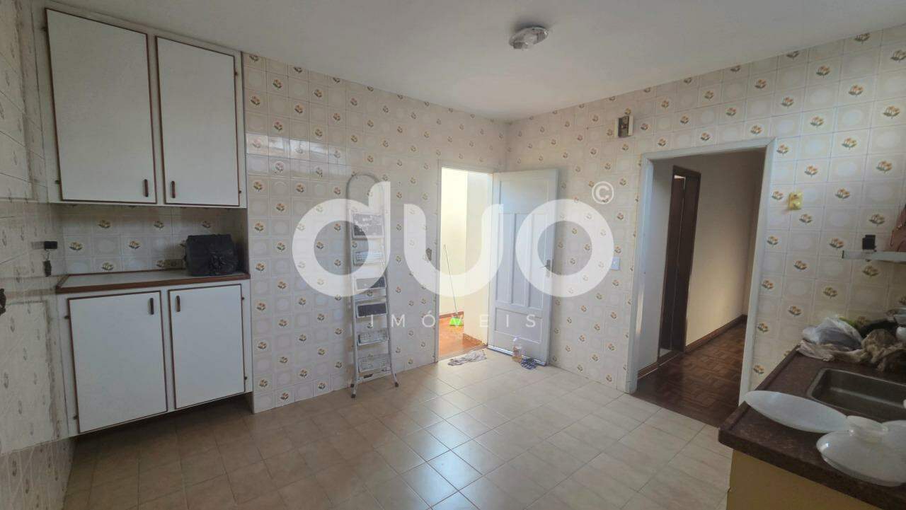 Casa, 3 quartos, 240 m² - Foto 9