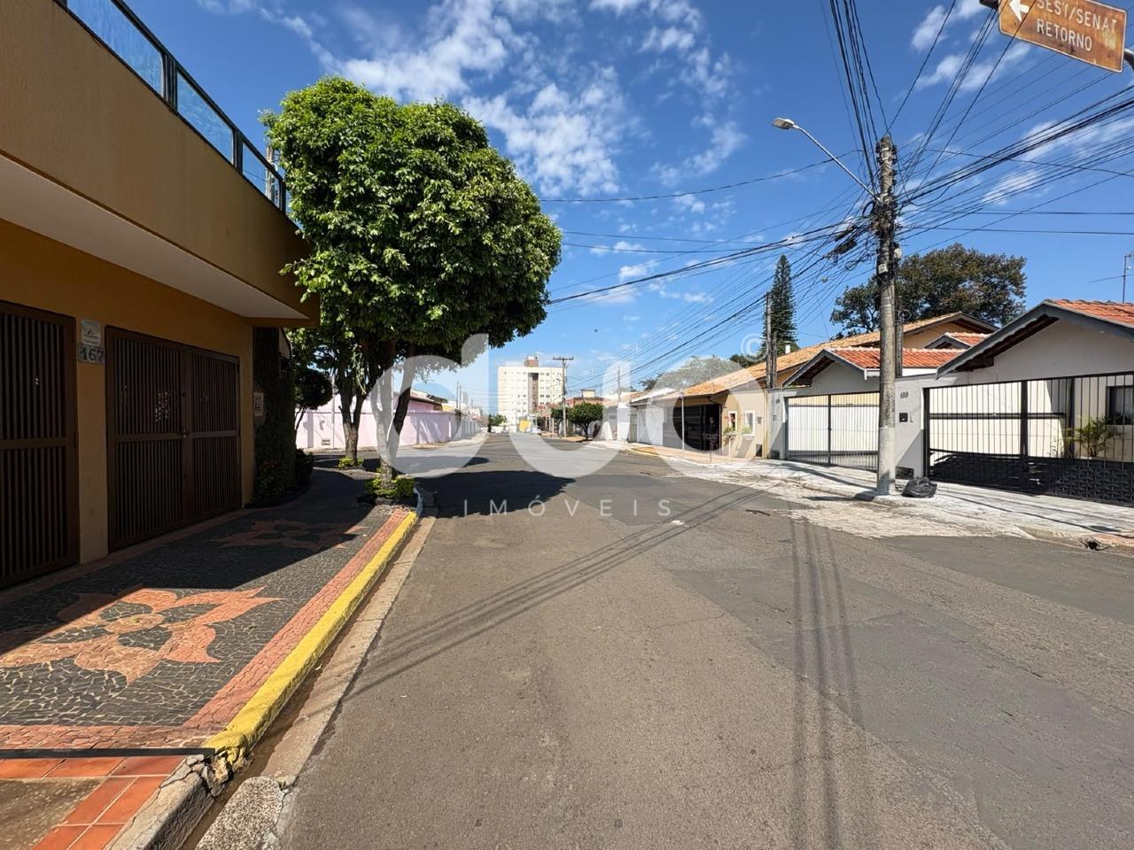Casa à venda no Dois Córregos: 