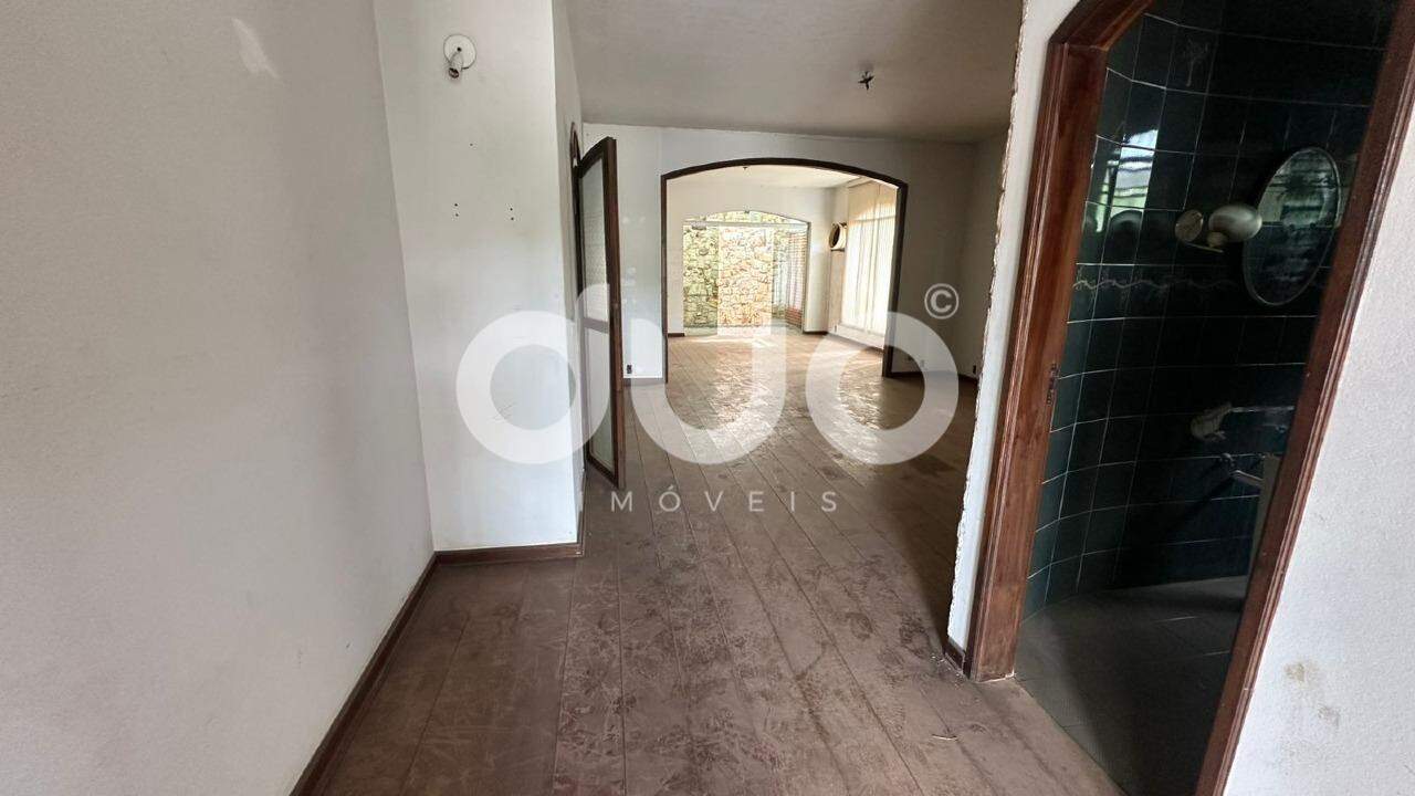 Casa à venda no Centro: 
