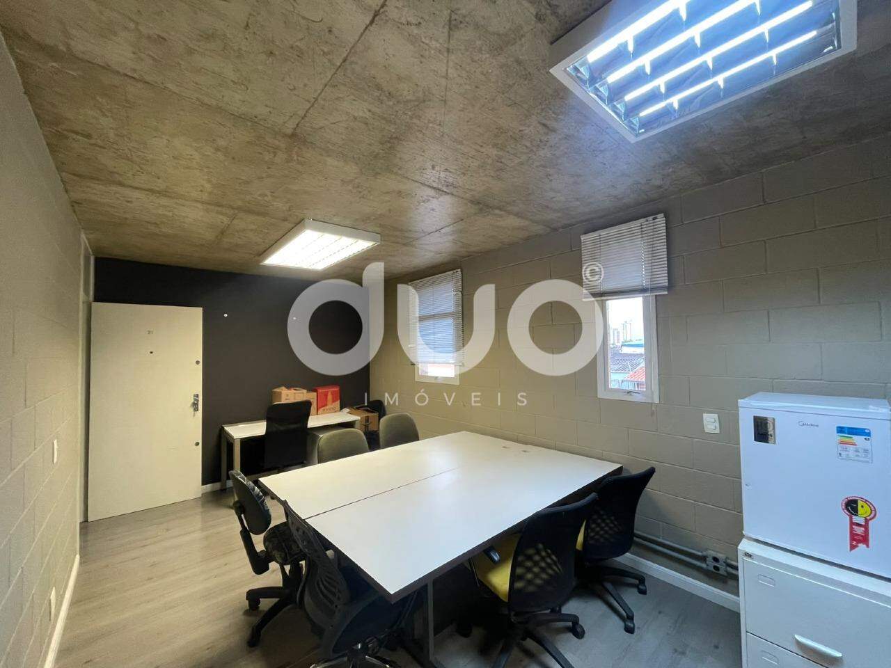 Sala para aluguel no Centro: 