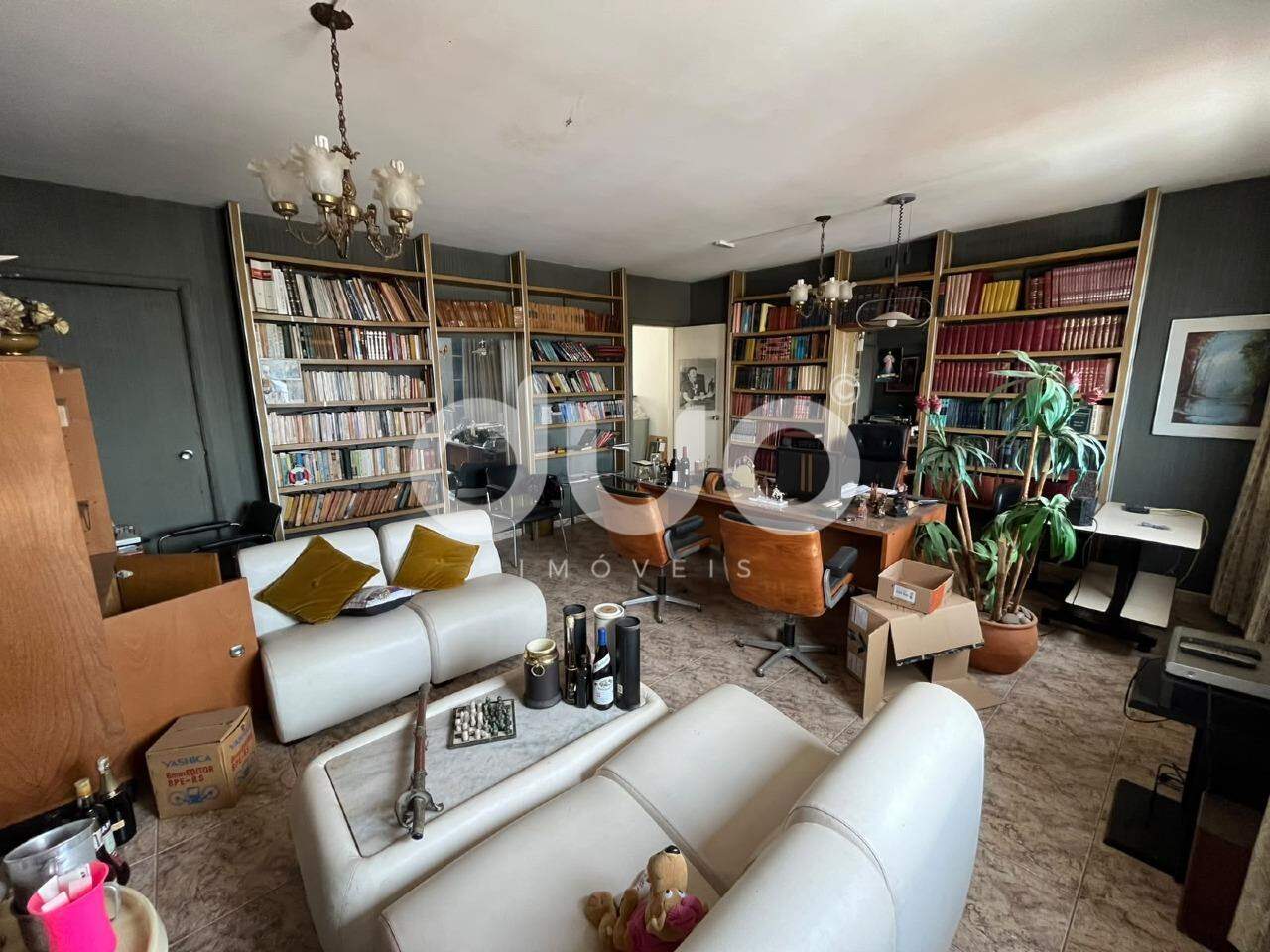 Sala à venda no Centro: 