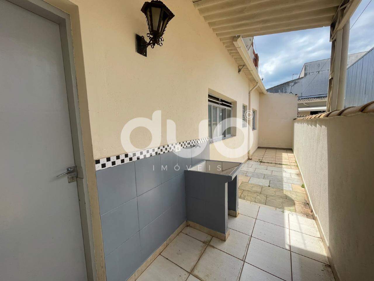Casa para aluguel no Chácara Esperia: 