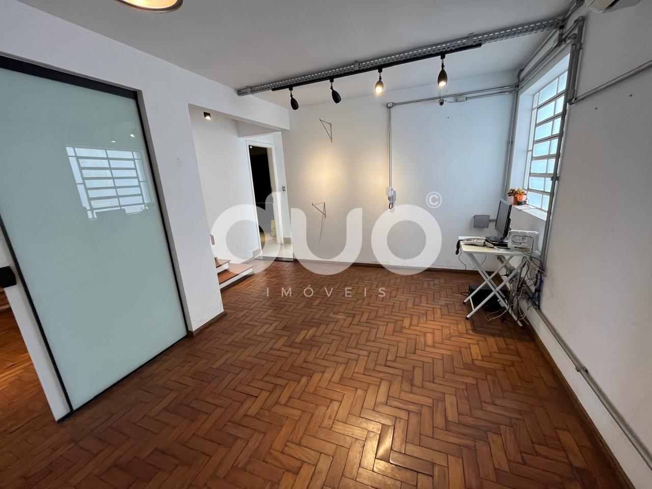 Casa à venda no Centro: 