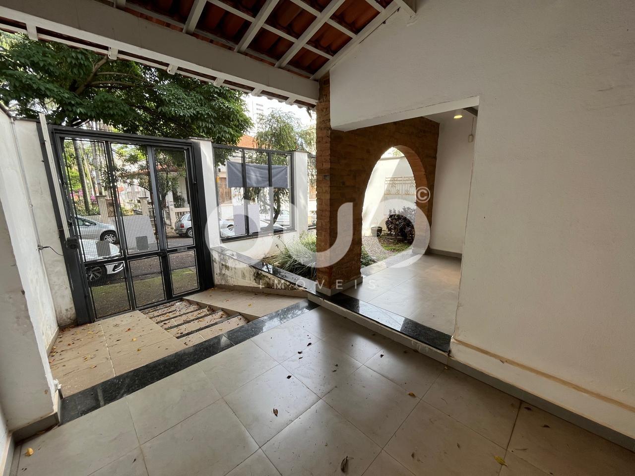 Casa à venda no Centro: 