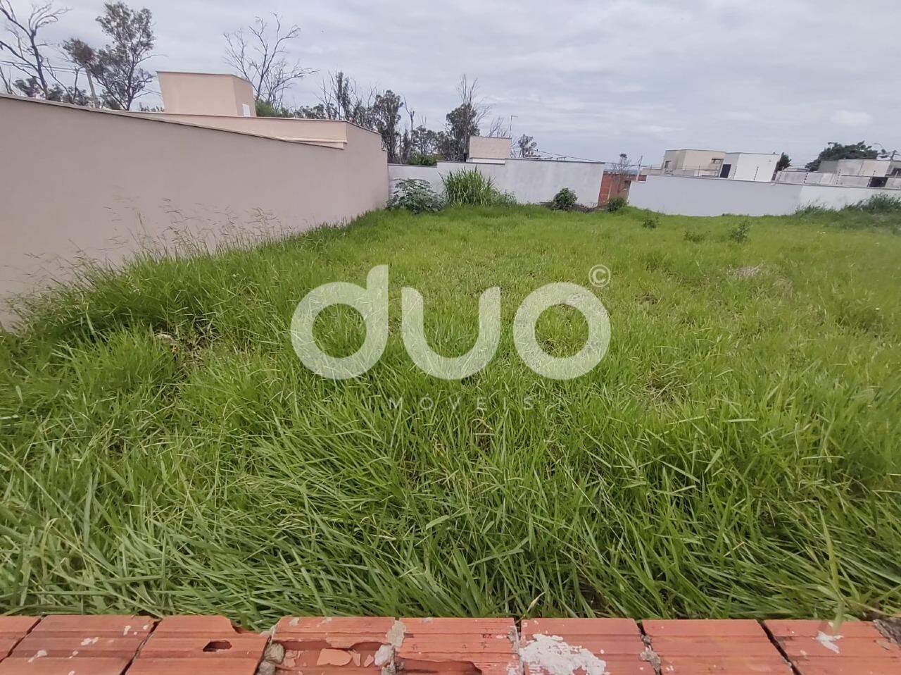 Terreno à venda no Campos Do Conde: 
