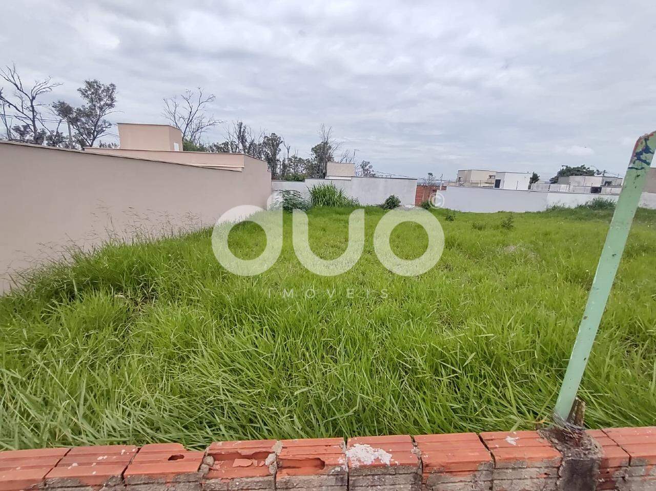 Terreno à venda no Campos Do Conde: 