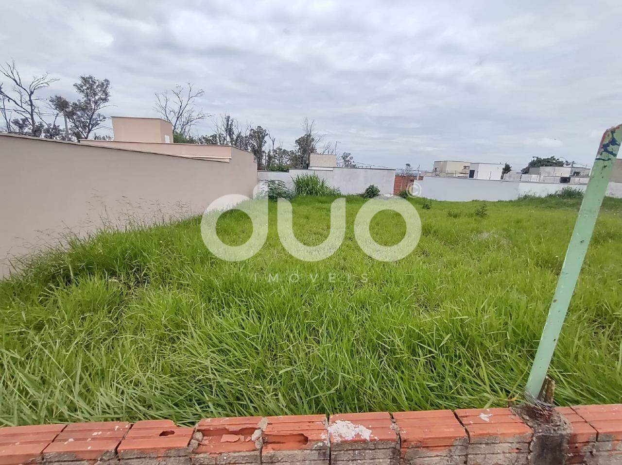 Terreno à venda no Campos Do Conde: 