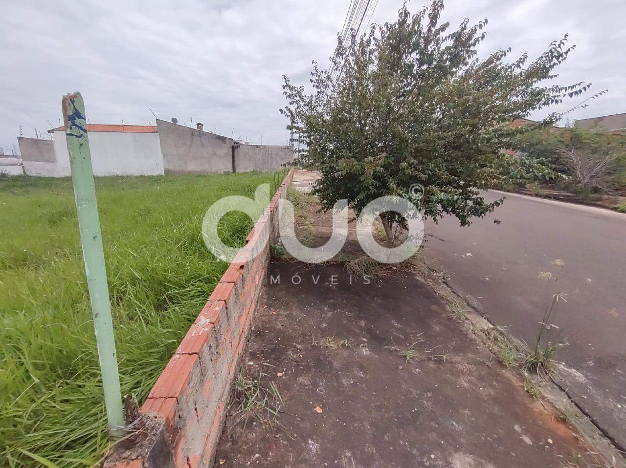 Terreno à venda no Campos Do Conde: 