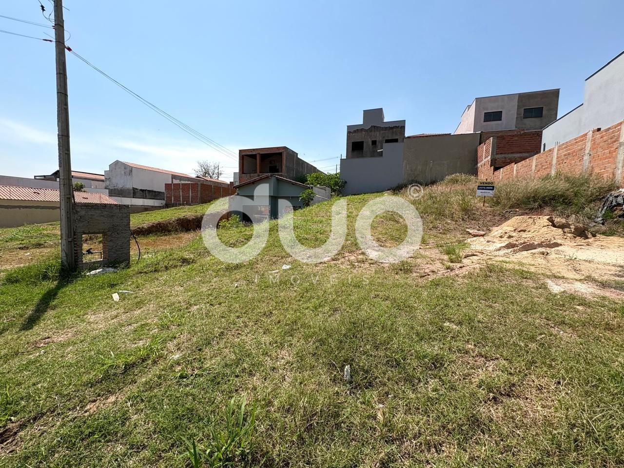 Terreno à venda no Jardim dos Manacás: 