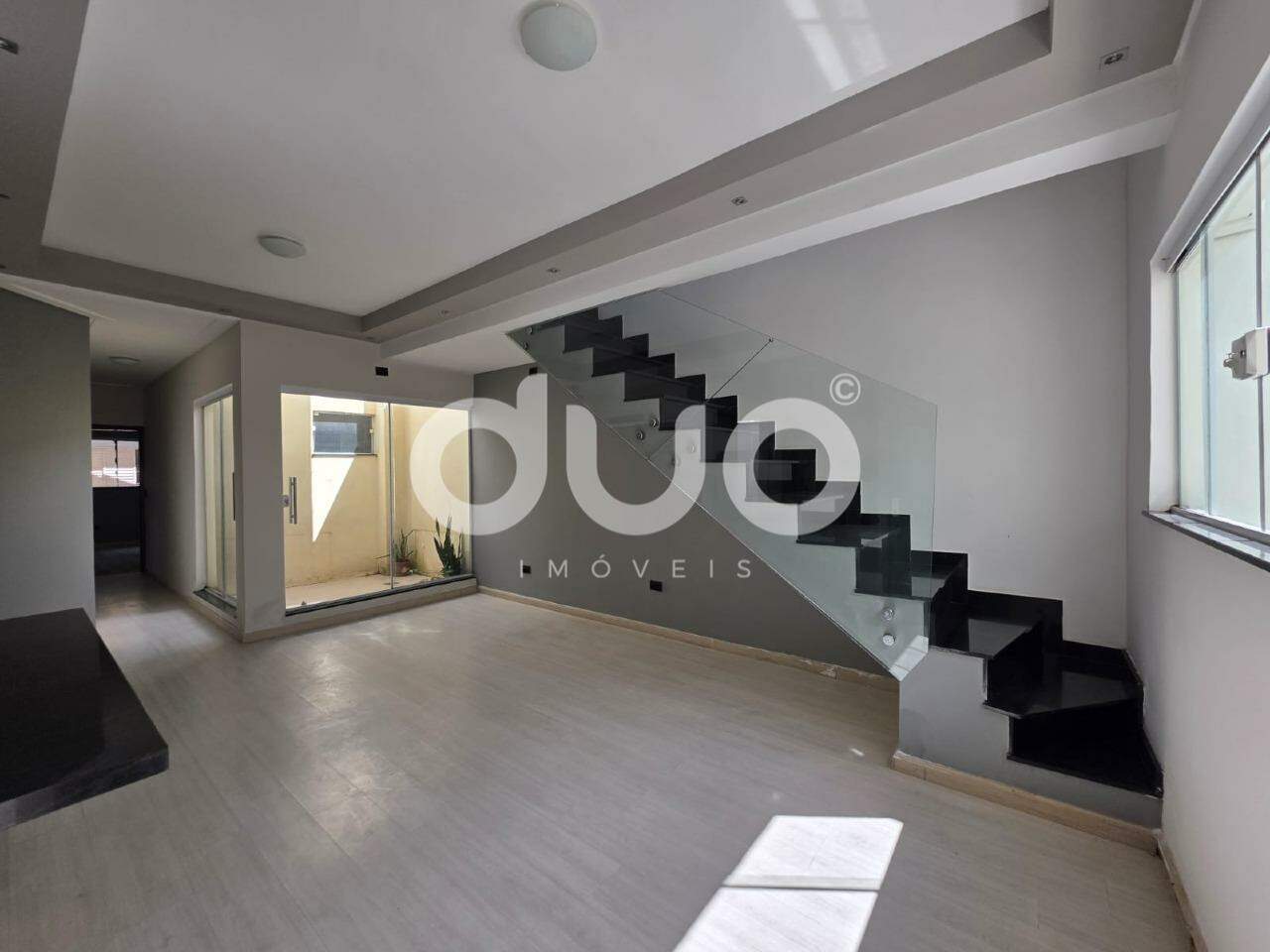 Casa, 3 quartos, 202 m² - Foto 3