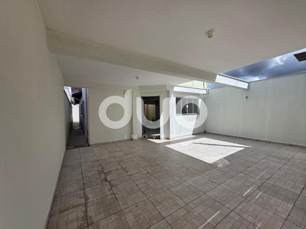 Casa, 3 quartos, 202 m² - Foto 2