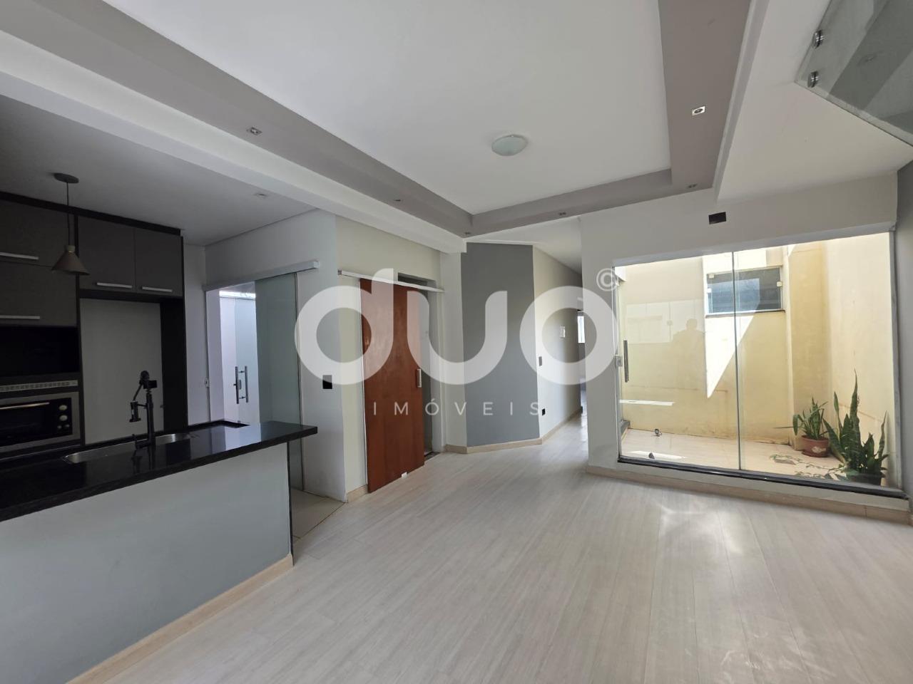 Casa, 3 quartos, 202 m² - Foto 1