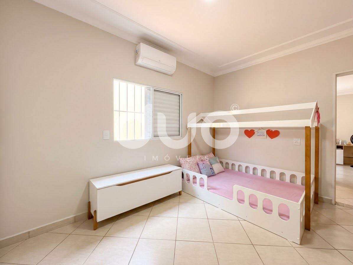 Casa à venda no Castelinho: 