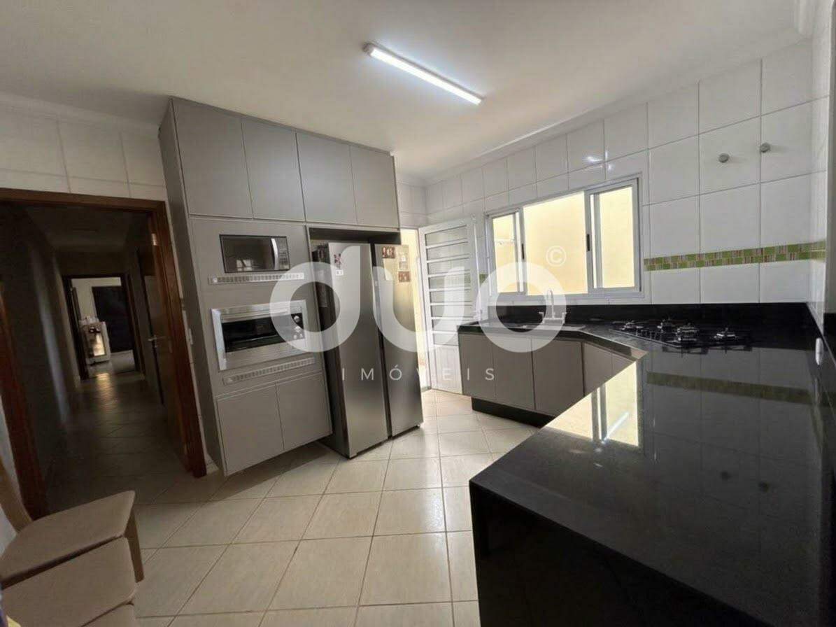 Casa à venda no Castelinho: 