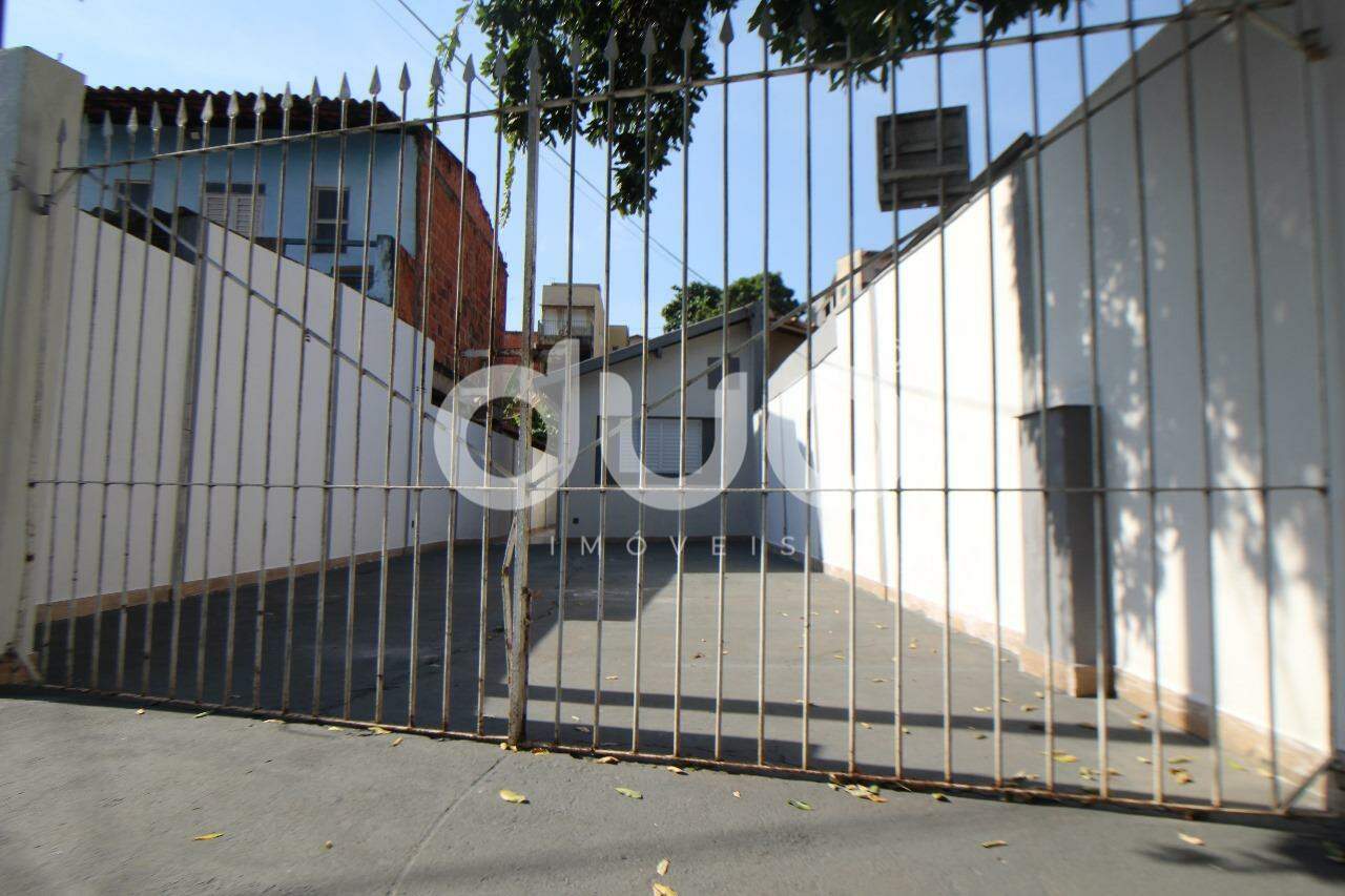 Casa à venda no Jaraguá: 