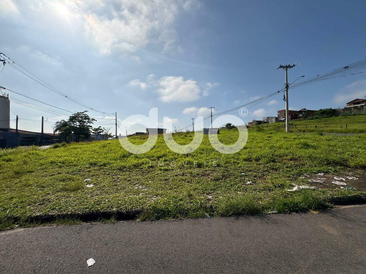 Terreno à venda no Jardim dos Manacás: 