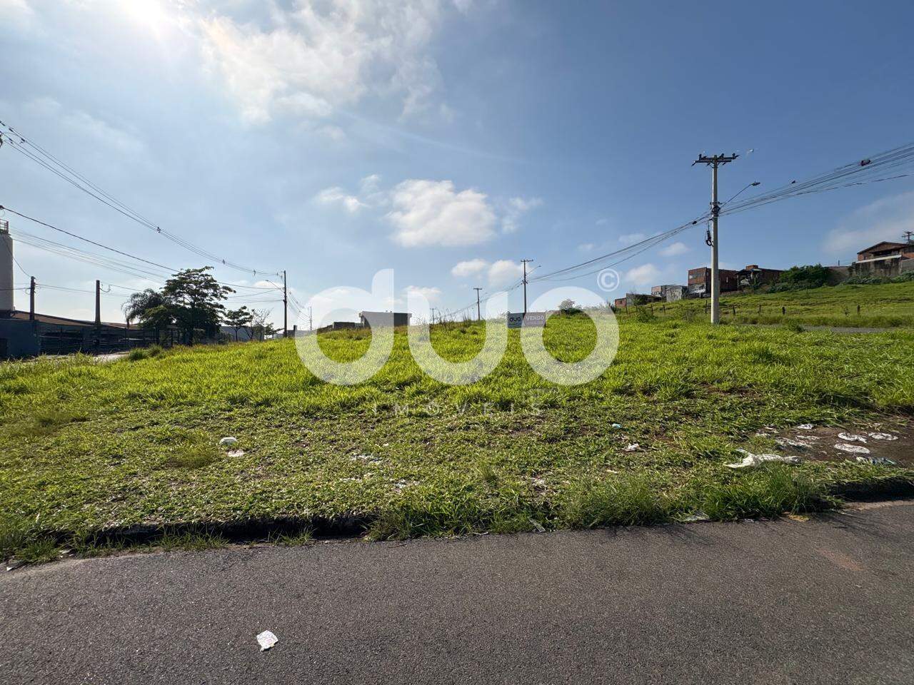 Terreno à venda no Jardim dos Manacás: 