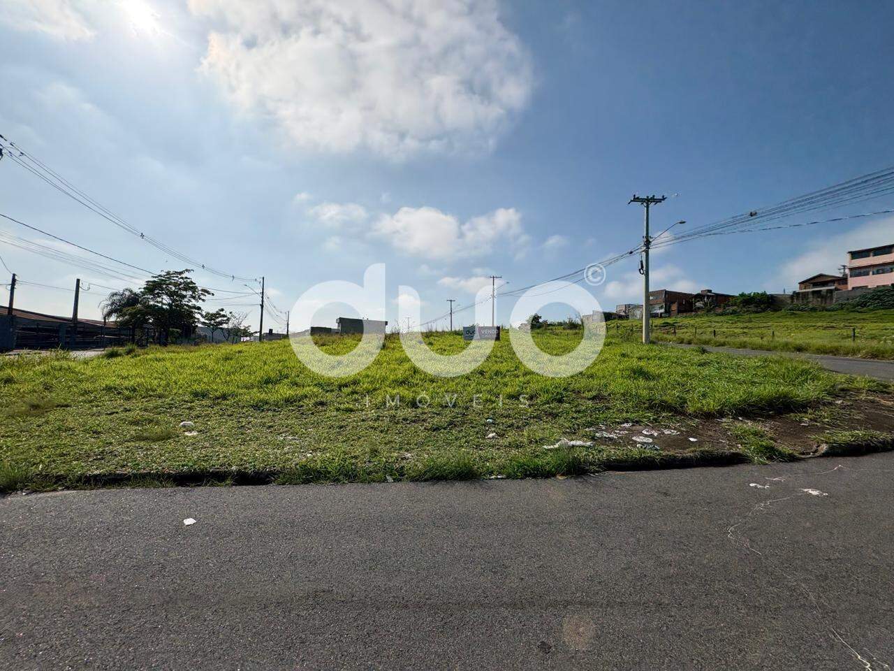 Terreno à venda no Jardim dos Manacás: 