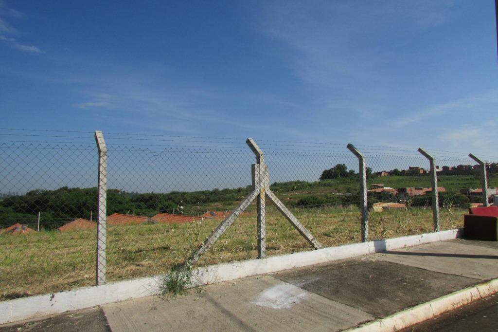 Terreno à venda no Monte Rey 3: 